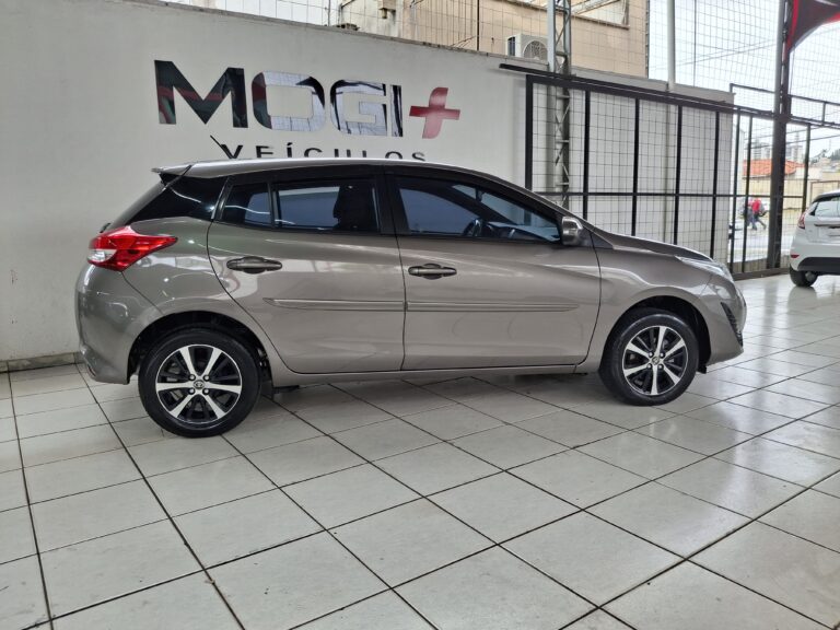 Toyota Yares xs 1.5 at 2020 (3)